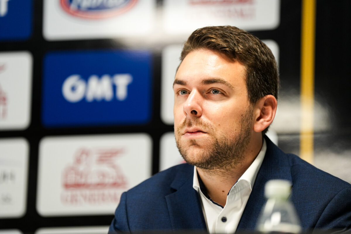 Nekdanji direktor Mure blizu selitve v Afriko