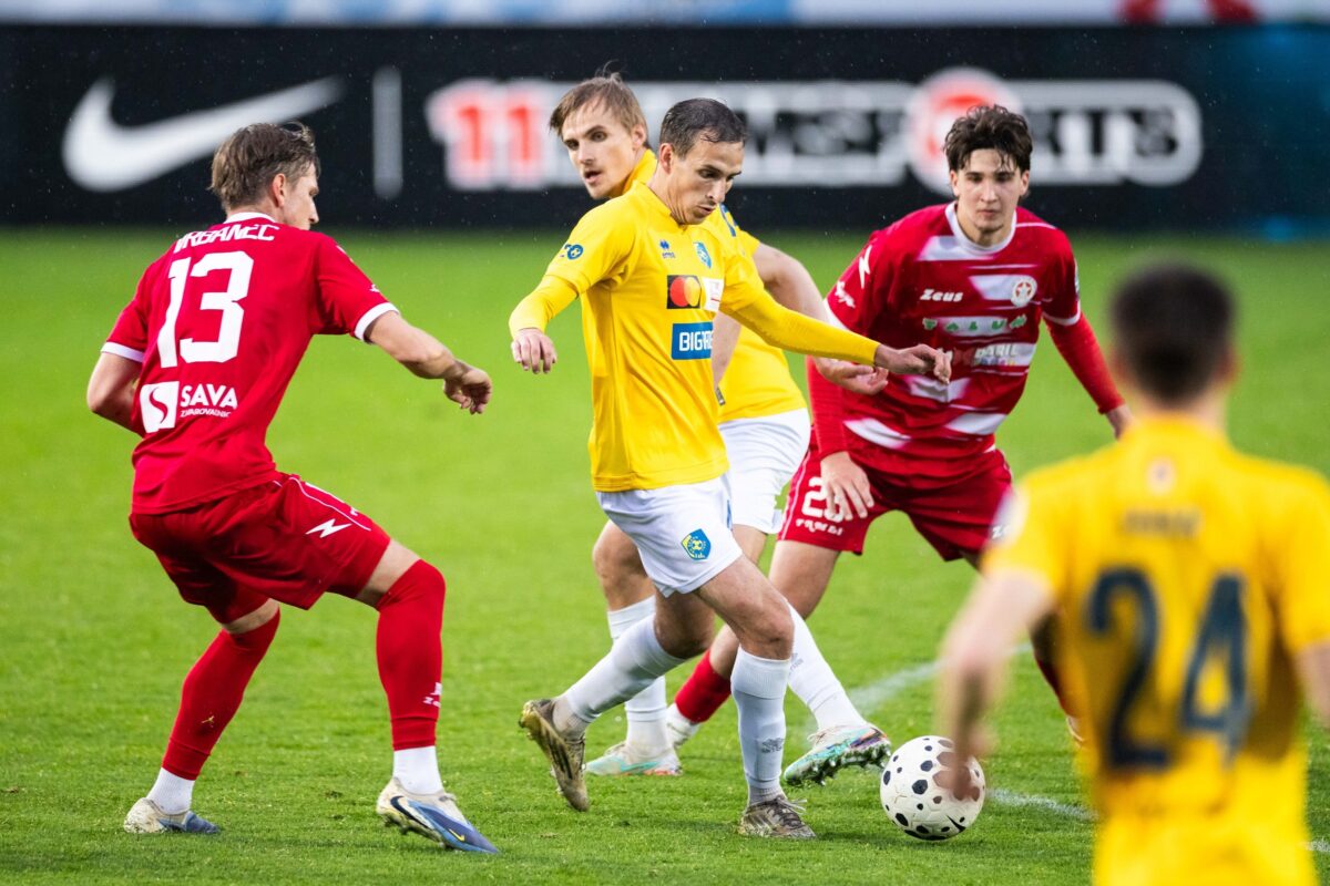 V živo na SK1: Kdo bo drugi finalist?