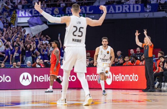 Real zdržal pritisk Hapoela, brejk Panathinaikosa v Valencii (VIDEO)