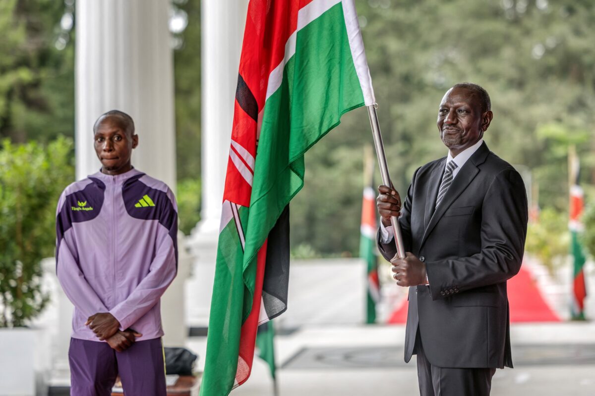 Predsedniški sprejem za nacionalnega junaka v Keniji