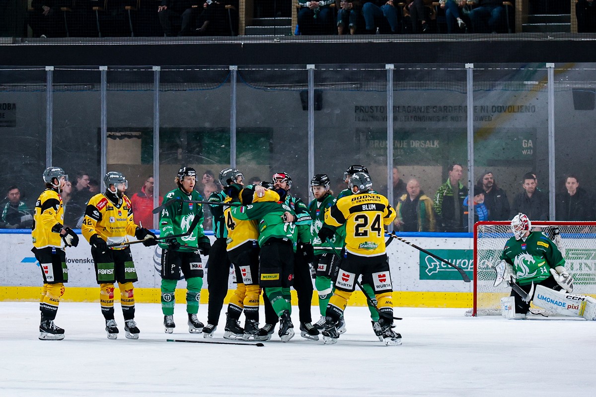 Na hladnem skoraj štiri ure, a daleč od rekorda (VIDEO)