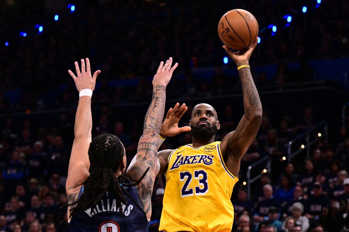 LeBron James še naprej premika meje