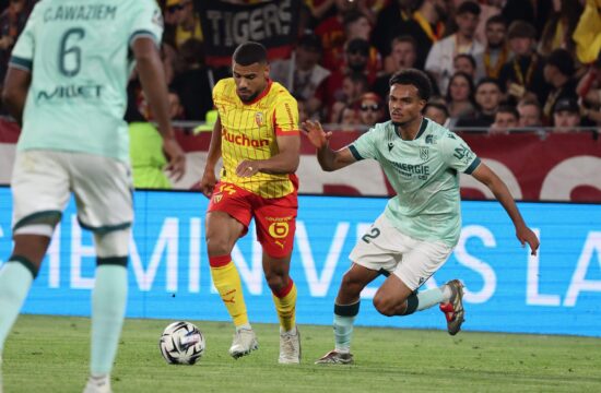 Lens strl odpor Nantesa, PSG gosti Brest