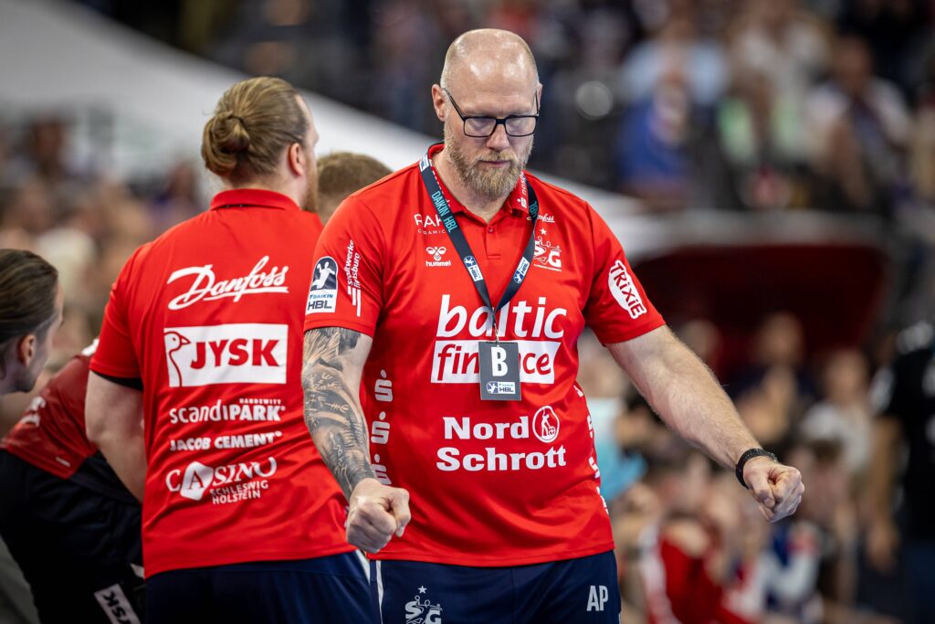 DAIKIN HBL: SG Flensburg-Handewitt vs MT Melsungen; 24.04.26 Jubel bei Ales Pajovic (Trainer, SG Flensburg-Handewitt) DA