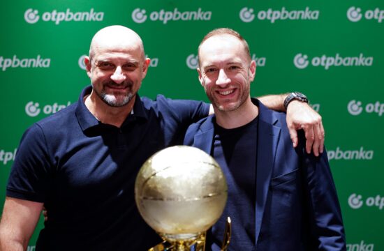 Zapira se še zadnja fronta (VIDEO)