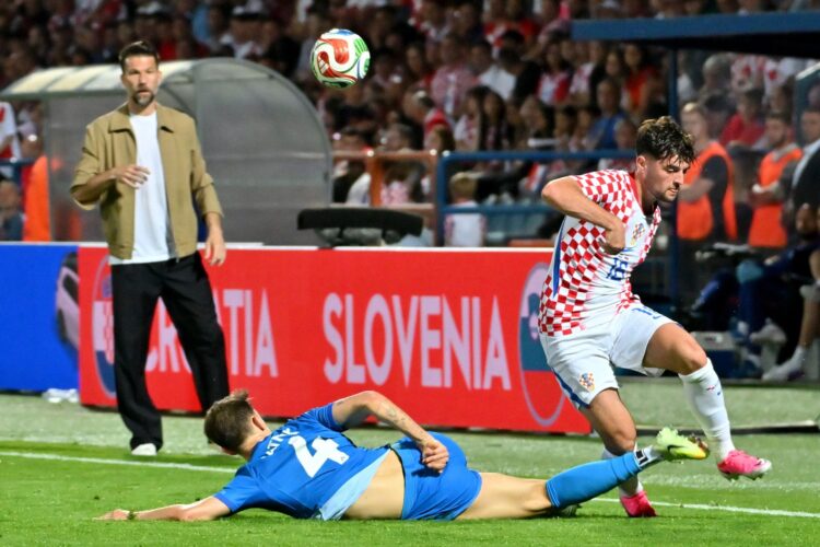 Mat v zadnji minuti: Hrvati vendarle potopili Slovenijo