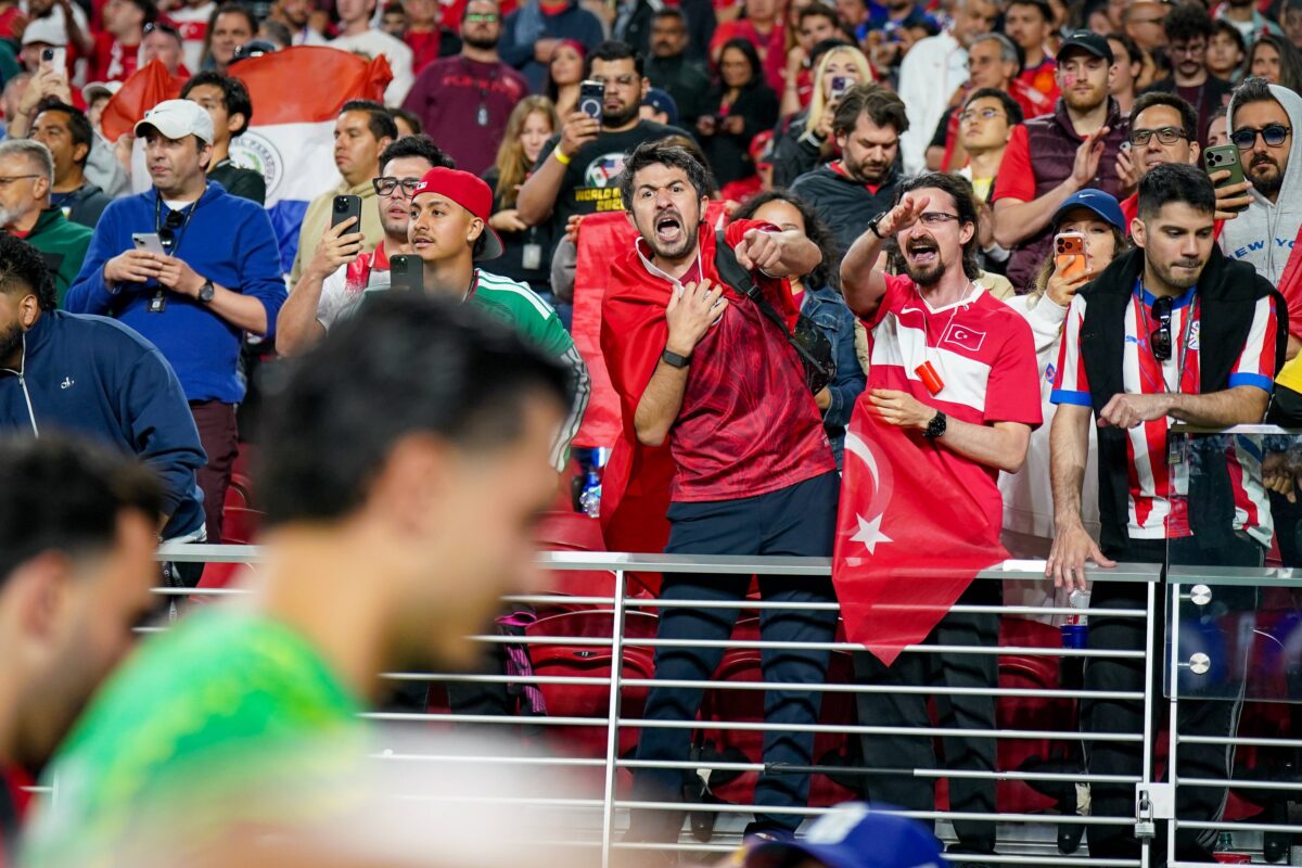 Navijači žvižgajo, Fifa pa jim vrti Macareno: bodo odmori za hidracijo ostali?