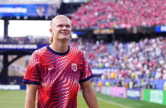 Norvežani stavijo na Haalanda, “sloni” pišejo zgodovino