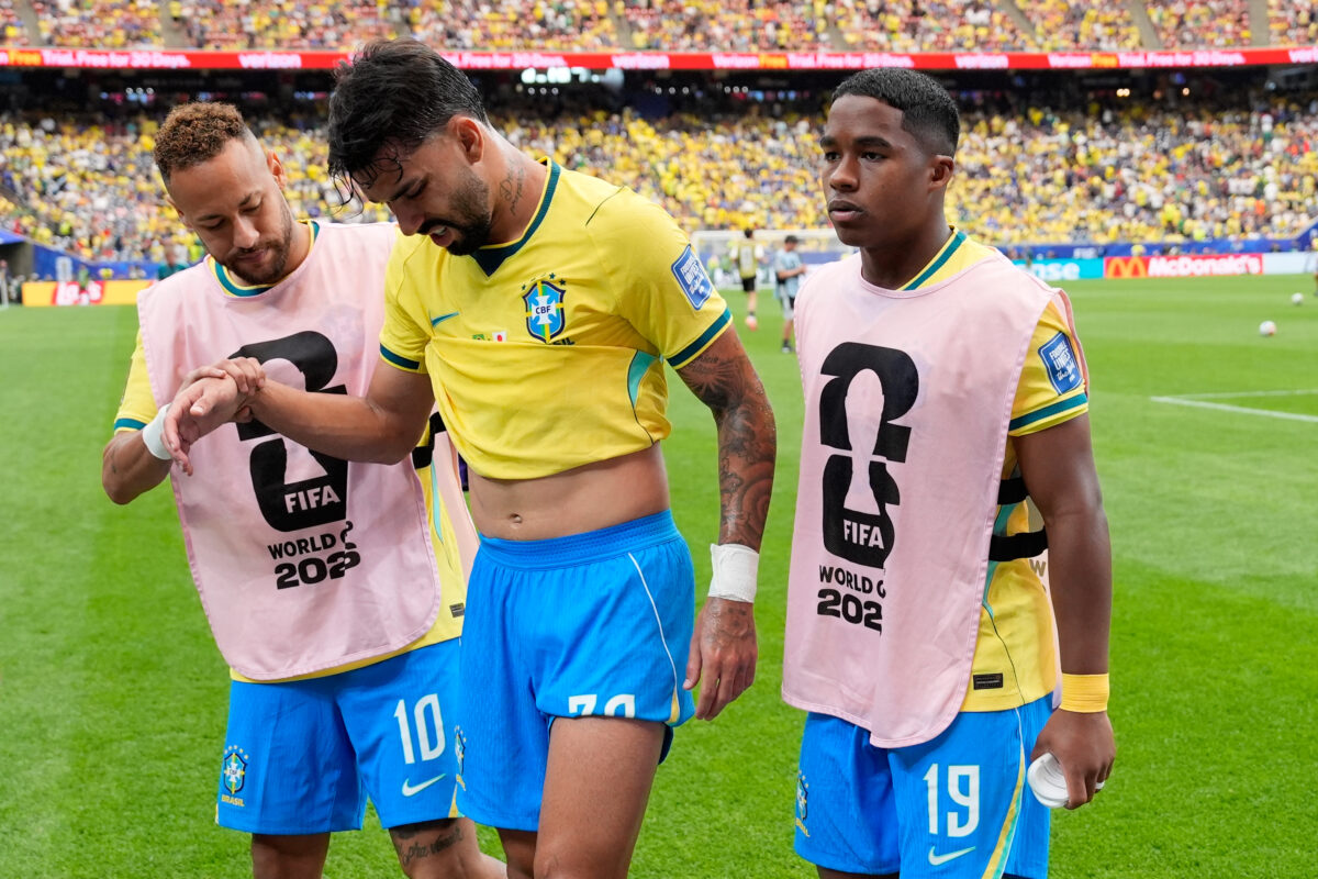 Hud udarec za Brazilce pred bitko za četrtfinale