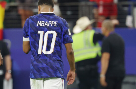 Kdo je kriv za poraz? Mbappe pokazal na Deschampsa