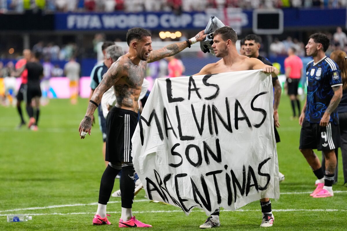 Bo Fifa kaznovala politično provokacijo Argentincev?