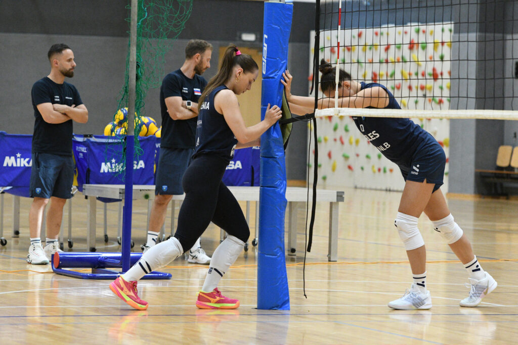 Slovenska ženska odbojkarska reprezentanca