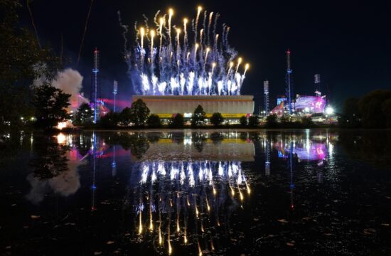 Stadion, ki lahko čez noč podvoji svojo kapaciteto