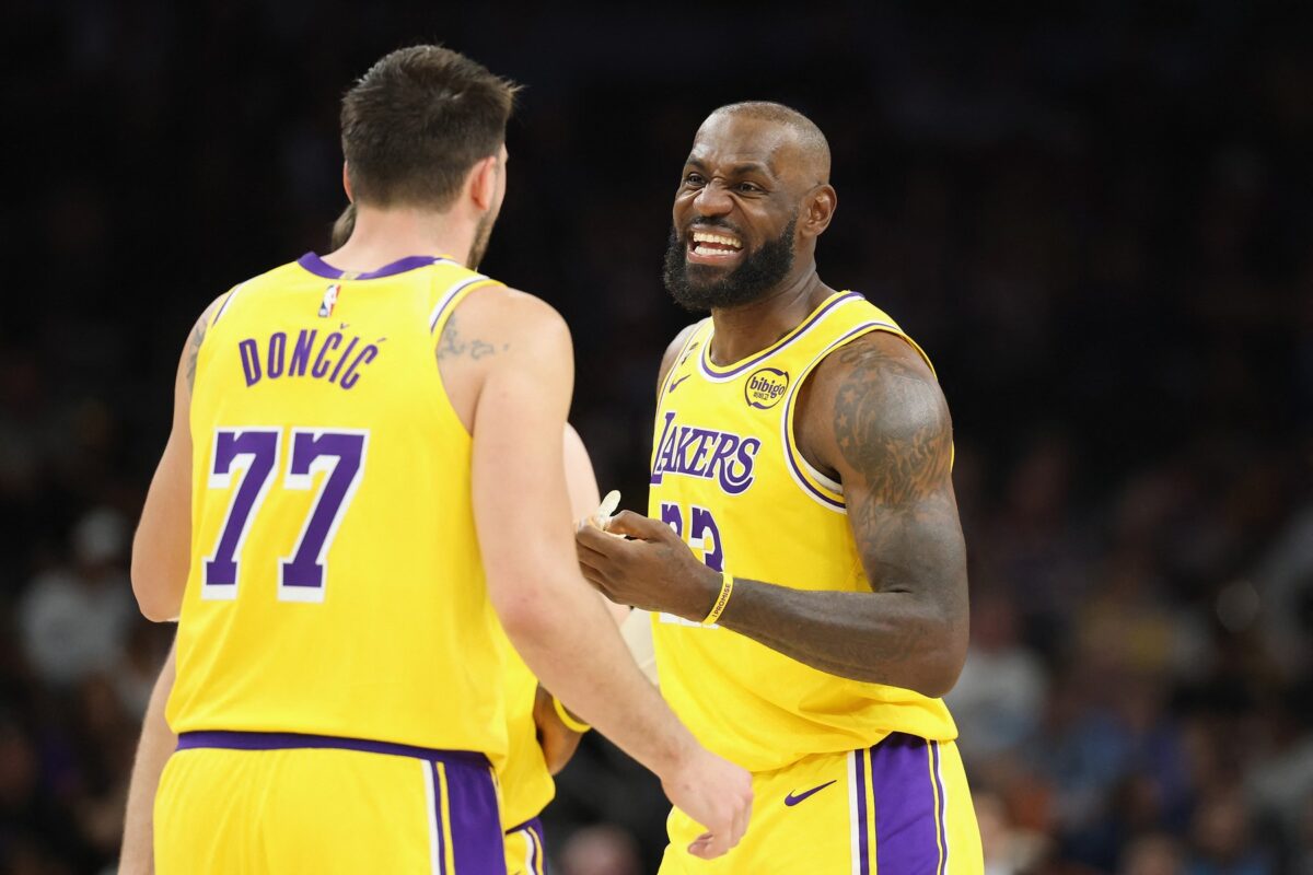 LeBron James iz oči v oči z Luko Dončićem